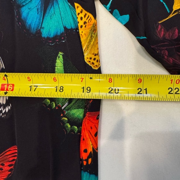 Alice + Olivia Butterfly Print Silk Top - Picture 7 of 12